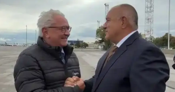 Лидерът на ГЕРБ Бойко Борисов е на летище Васил Левски