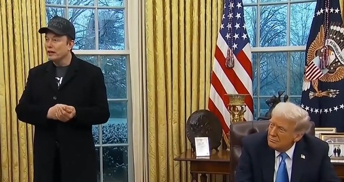 стоп кадър ЮтубПо малко от шест месеца след разрива си с