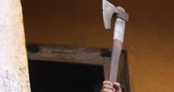 Мъж от село Гроздьово е задържан след като нападнал с