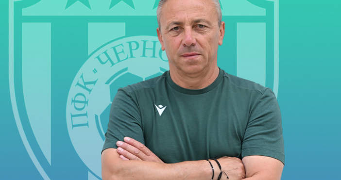 Грозни сцени след двубоя в Перник  Старши треньорът на Черно море