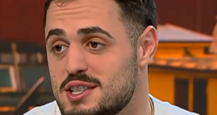 Голямата световна звезда във вдигането на тежести Карлос Насар