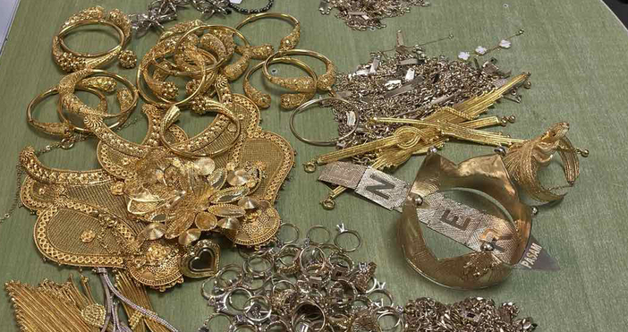 Златни накити за 223 475 лева скрити в кисело мляко