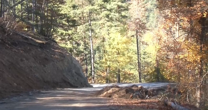 Рестартиране на забавени с години ремонти на пътища обеща днес