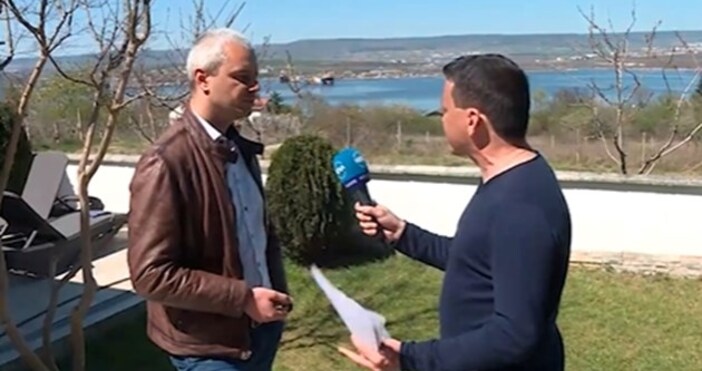 Лидерът на партия Възраждане Костадин Костадинов е осъден да плати