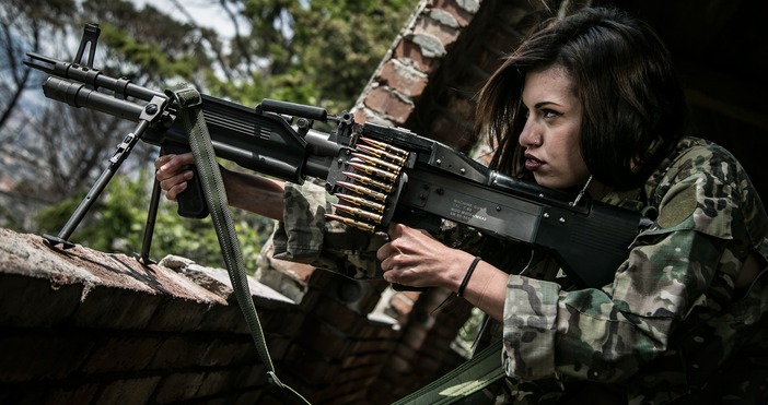 Гърция ще въведе доброволно набиране на жени във въоръжените си