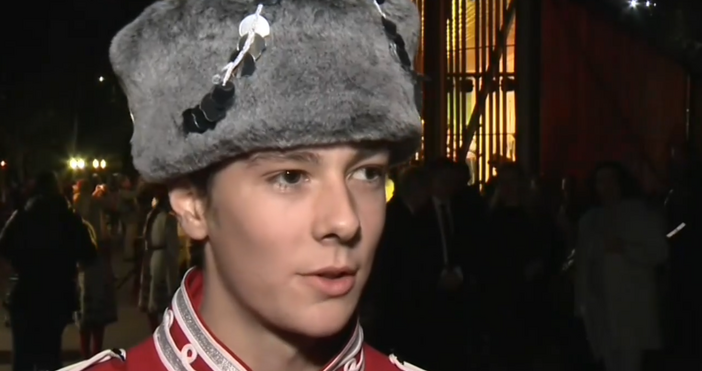 Внукът на Симеон Сакскобургготски Симеон Хасан направи своята първа официална поява