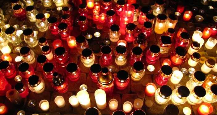 Последната за годината голяма Задушница Архангелова отбелязваме днес на