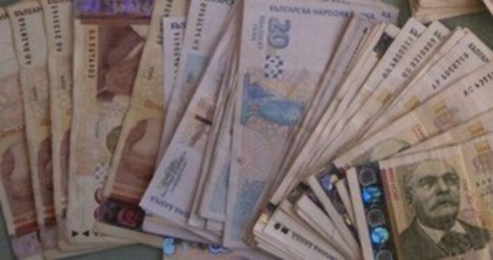 Възможно ли е хем да увеличаваме лавинообразно заплатите в публичния