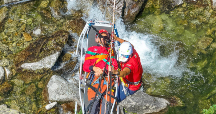 Преди години планинските спасители и любителите на белите спортове можеха