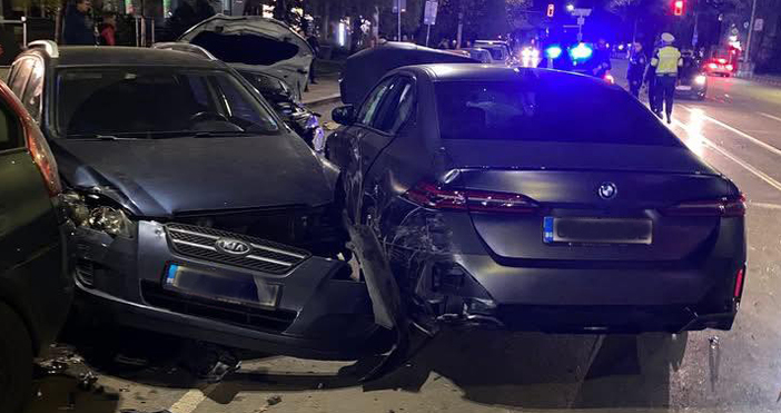 Тежка катастрофа е станала близо до Витошка в София За