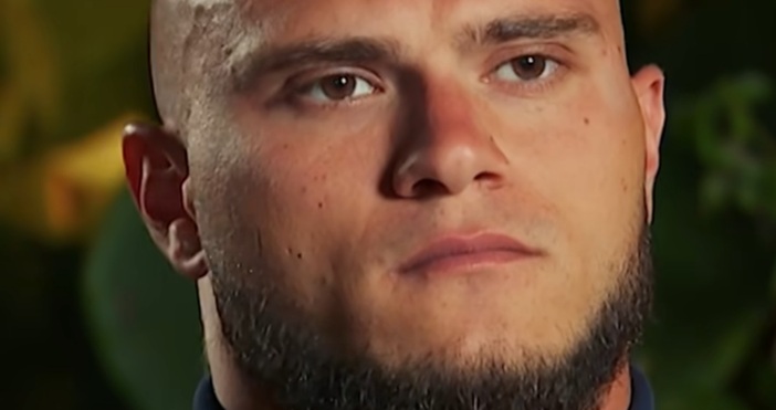 След като дни наред обиждаше музиканта Орлин публично го нарече