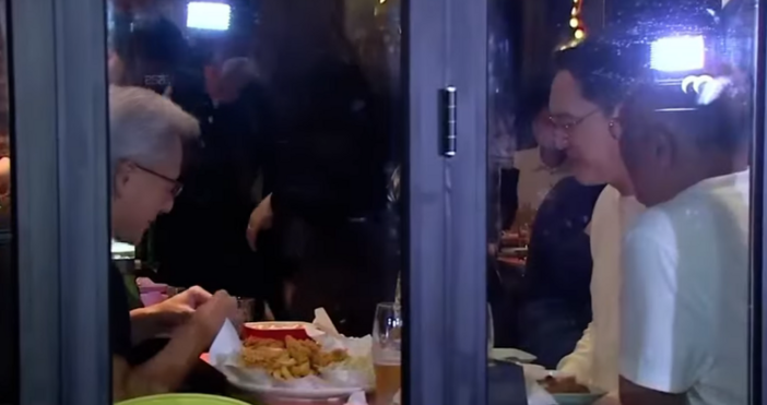 Трима техномилиардери влизат в бар Посетителите на популярен ресторант за пържено