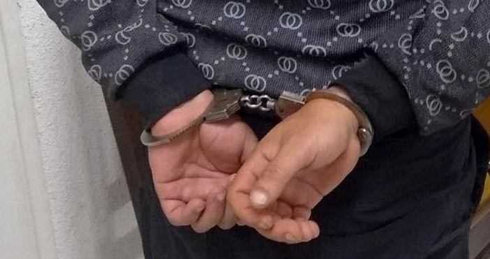 Полицията е успяла през нощта да установи и задържи и