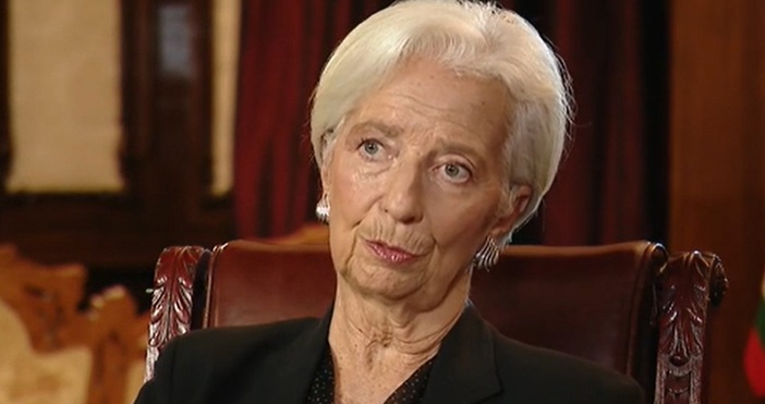 Два месеца преди въвеждането на новата валута еврото президентът