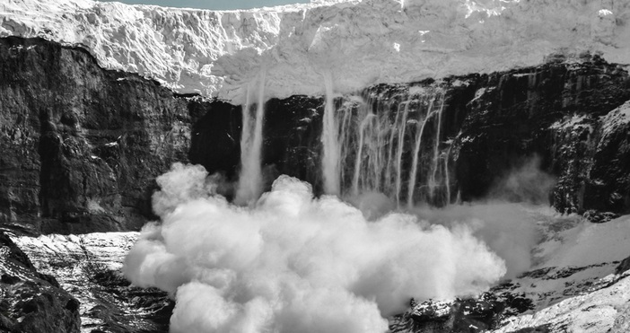 ПекселсНай малко трима души – френски гражданин и двама непалци загинаха