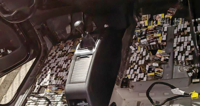 102 500 къса цигари задържаха служители от ТД Митница Русе