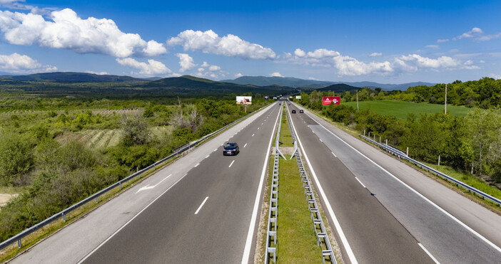 От 8 до 18 ч днес шофьорите да се движат