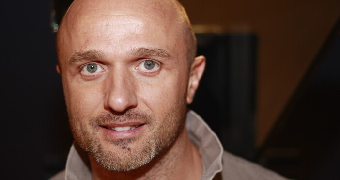 Журналистът документалист и писател Георги Тошев защити успешно докторската си