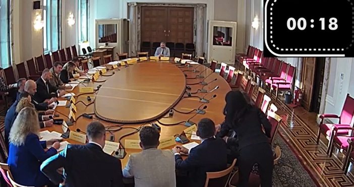 Комисията по енергетика постави своеобразен рекорд по скоростно приемане на