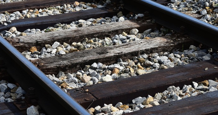 Железопътна линия ще свърже летище Пловдив с Централна гара през