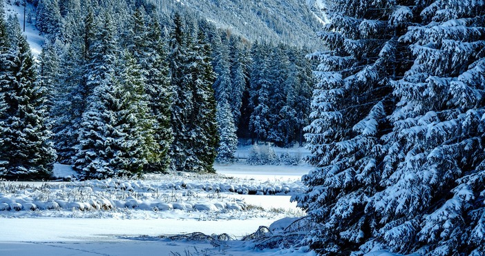 През нощта ще бъде облачно и на места в Горнотракийската