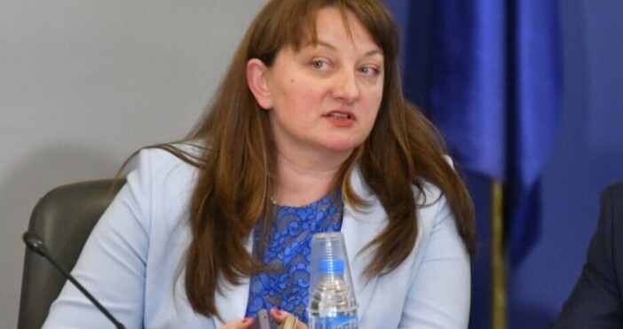 Най голямата партия в управлението не дава никакъв знак за възможен