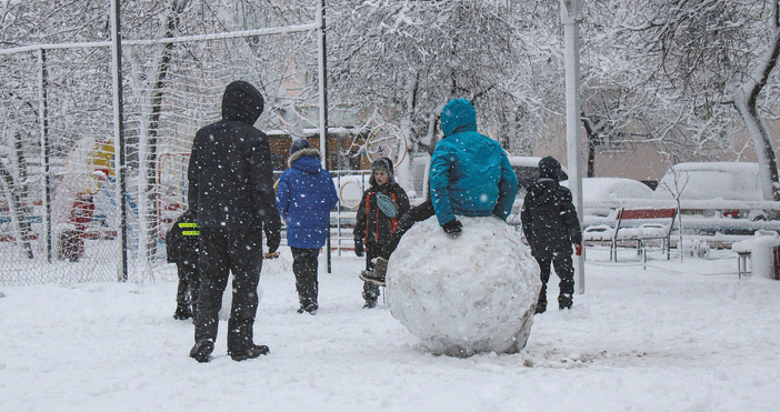 Снимки До края на века снежната покривка в Централна и