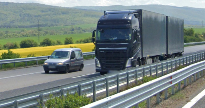 При официалните празници през 2026 г в пиковите дни и