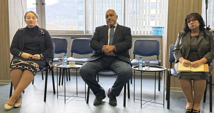 Социалната и осигурителна системи в страната трябва да работят устойчиво