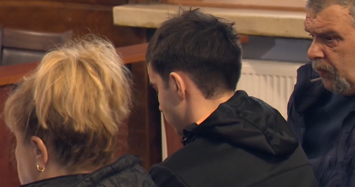 Съдът остави под домашен арест 19 годишния Николай Дюлгеров който през