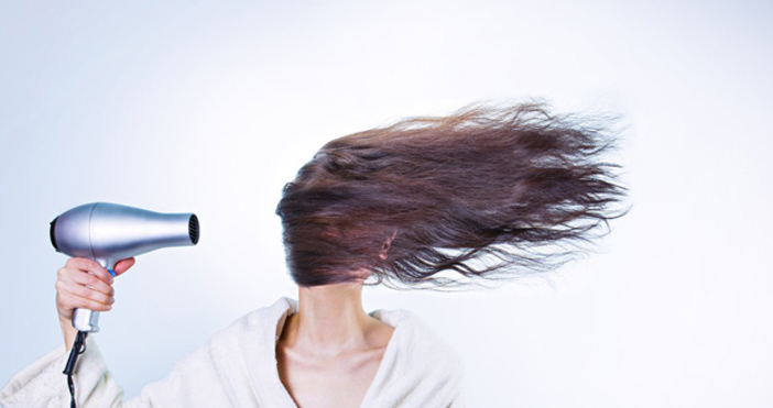 С настъпването на есента много хора забелязват че косата им