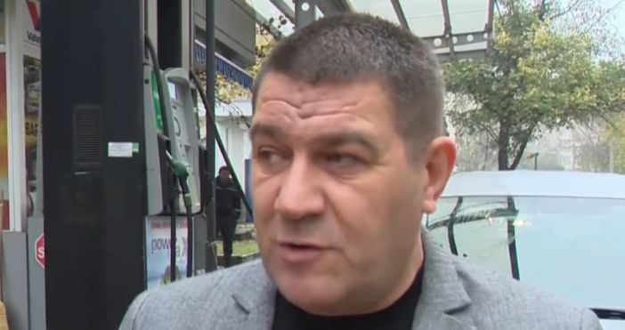 Към момента няма презапасяване с горива при нас На места