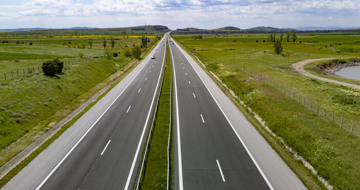 До 17 ч днес за асфалтови дейности временно се променя