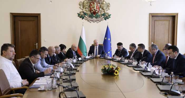 Очаква се още днес правителството да приеме на извънредно заседание