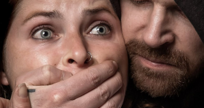 Полицията в Свиленград работи по сигнал за отвличане на млада