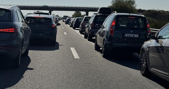 Километрично задръстване се образува на магистрала Тракия в област Пазарджик