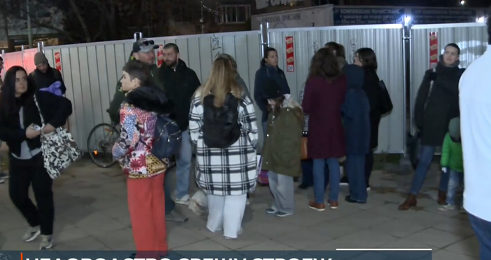 Жители на кварталите Яворов и Оборище протестираха срещу планираното изграждане