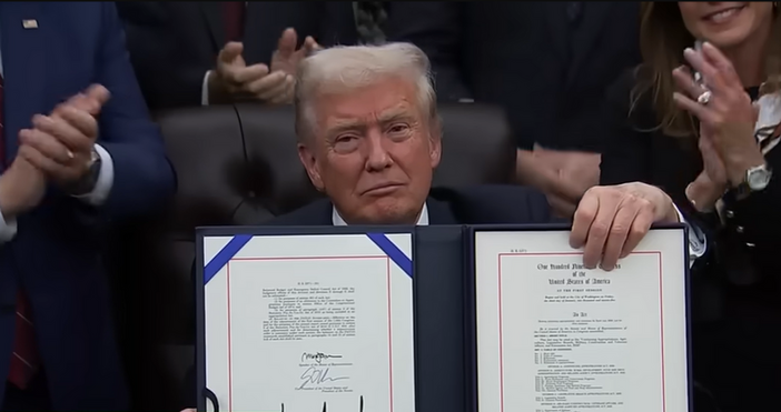 Американският президент Доналд Тръмп изправен пред натиск да понижи разходите