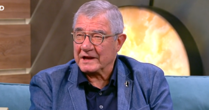 Антрактида обединява история природа и българските ни полярници Всичко това