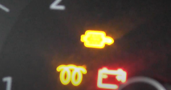 Светлините появяващи се на таблото пред шофьори изпълняват много важна функция