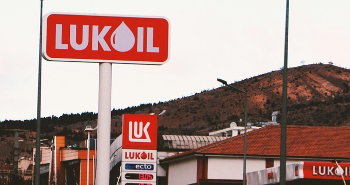 ПекселсExxon Mobil Corp Chevron Corp Abu Dhabi National Oil Co