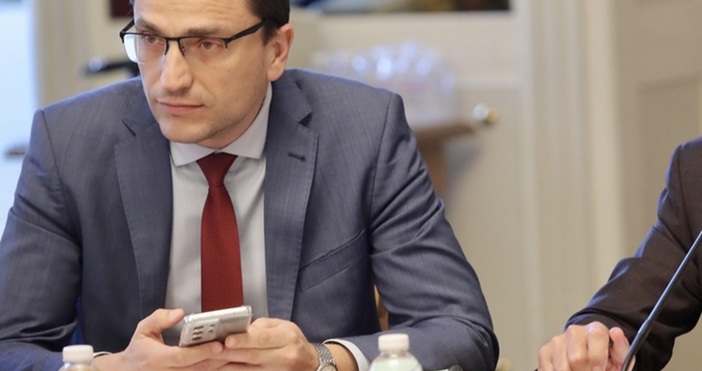 Не изглежда никак добре че държавата отделя милиарди за корупция