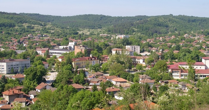 Буквата у участва в много български думи но много малко