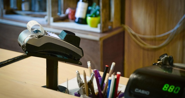 Въвеждането на еврото поставя под лупа не само финансовите правила