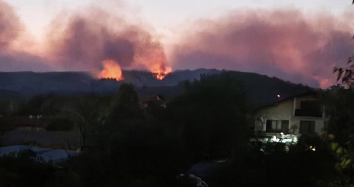 Пожар избухна тази вечер в заведение за хранене в Благоевград