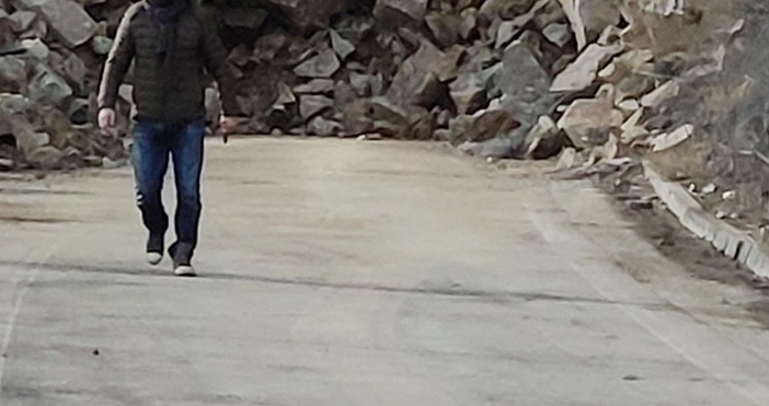 архивВременно движението по главен път Е 79 Благоевград – Кресна