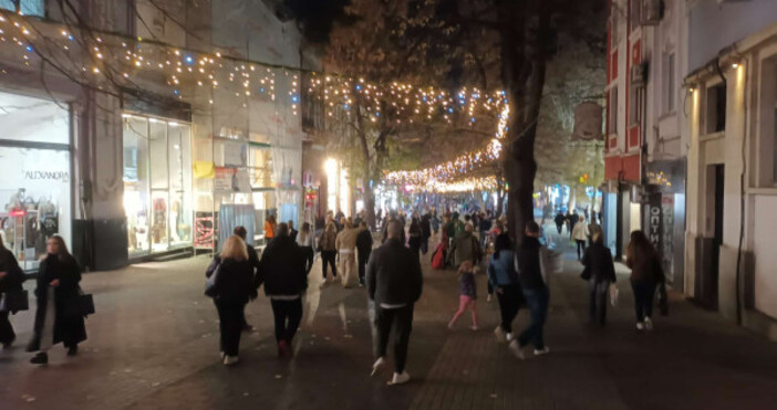 Пролетните температури днес в Пловдив около 20 градуса изкараха в