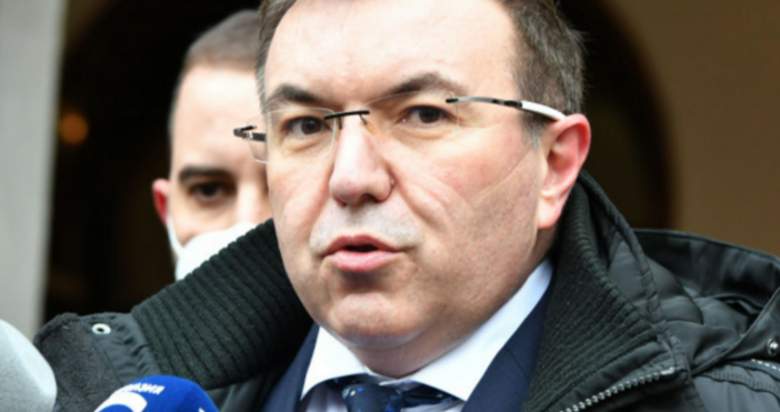 Познавам Рая Назарян от 10 години Малко са политиците които се подготвят