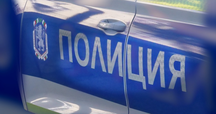 Напрежение на наша магистрала ТИР се удари в мантинелите на АМ