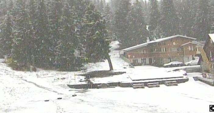 Сняг има вече в планините От уеб камерите на Хижа Алеко се
